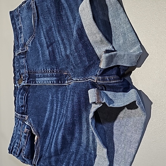 Aeropostale dark wash 33" waist high rise curvy jean shorts - Picture 5 of 6